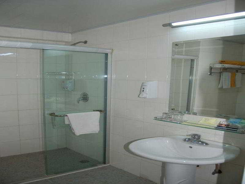 Lakeside Holiday Inn Sanghaj Kültér fotó