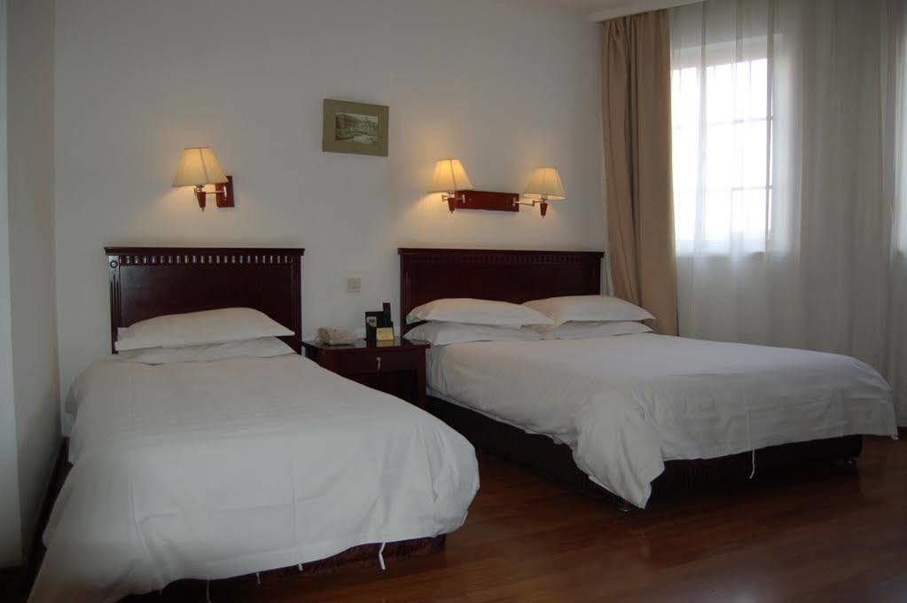 Lakeside Holiday Inn Sanghaj Kültér fotó