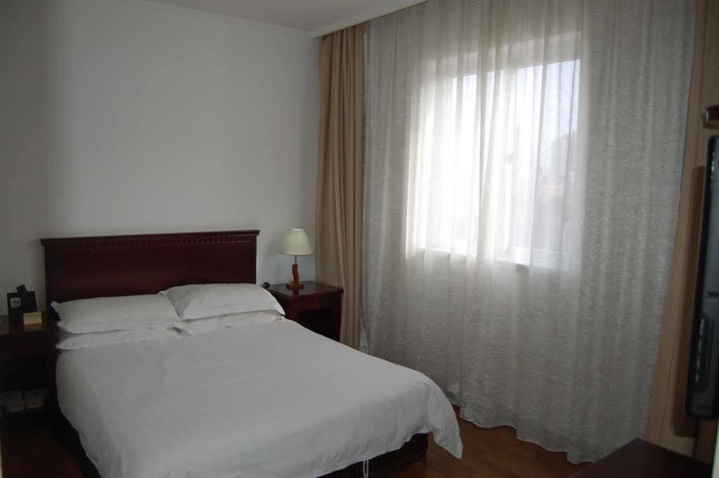 Lakeside Holiday Inn Sanghaj Kültér fotó