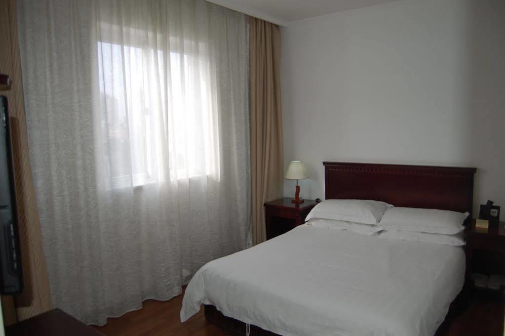 Lakeside Holiday Inn Sanghaj Kültér fotó