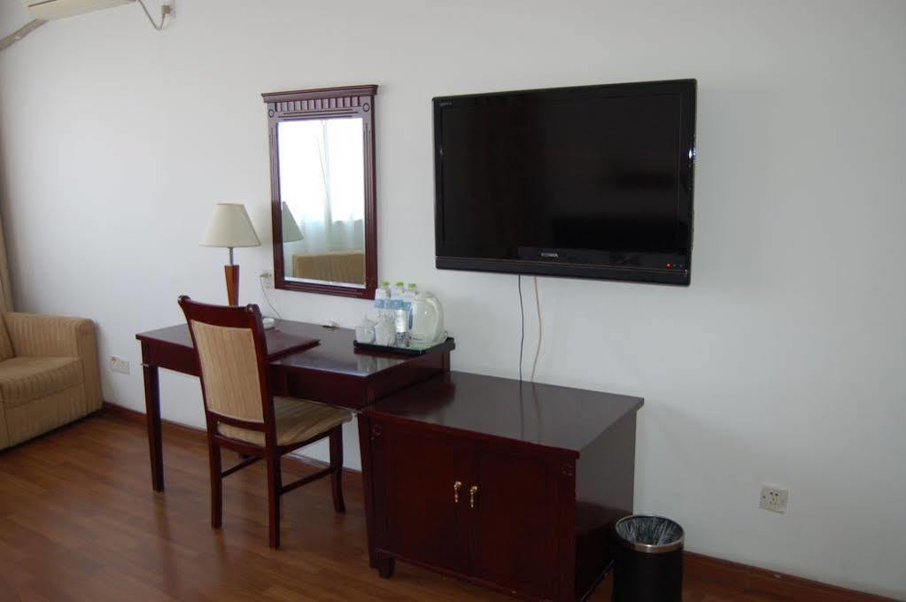 Lakeside Holiday Inn Sanghaj Kültér fotó